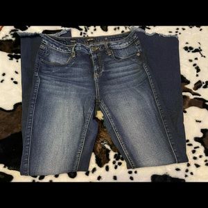 Miss me straight leg